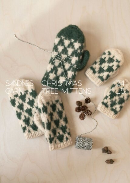 Sandnes Garn Anleitungsheft 24_5 Christmas Tree Mittens - Englisch