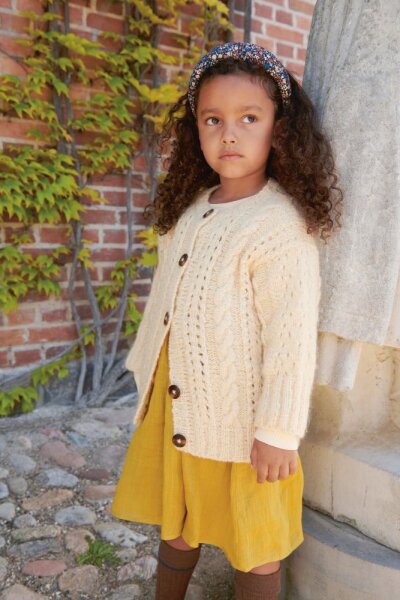 Sandnes Garn Einzelanleitung 2408 Nr. 4 Cornelia Cardigan Junior - Deutsch