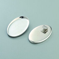 Collier f&uuml;r Modelliermassen, oval hoch, silberfarbig